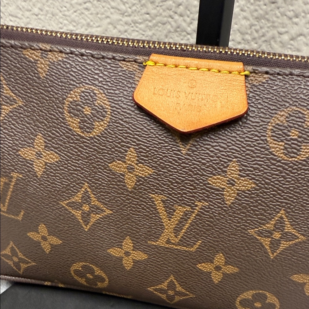 source Unknown Monogram Brown Pochette Chain Wris… - image 4